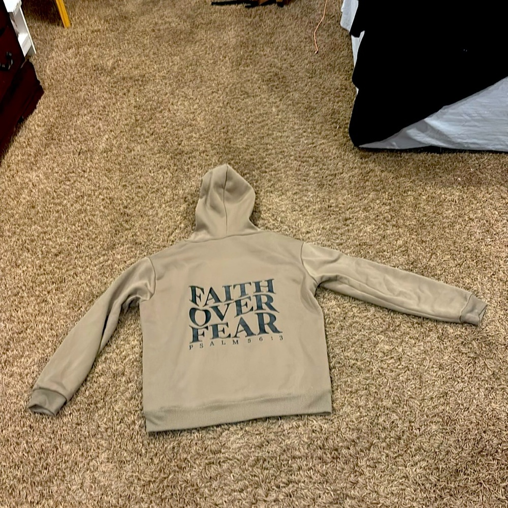 Hoodie “Faith over fear”